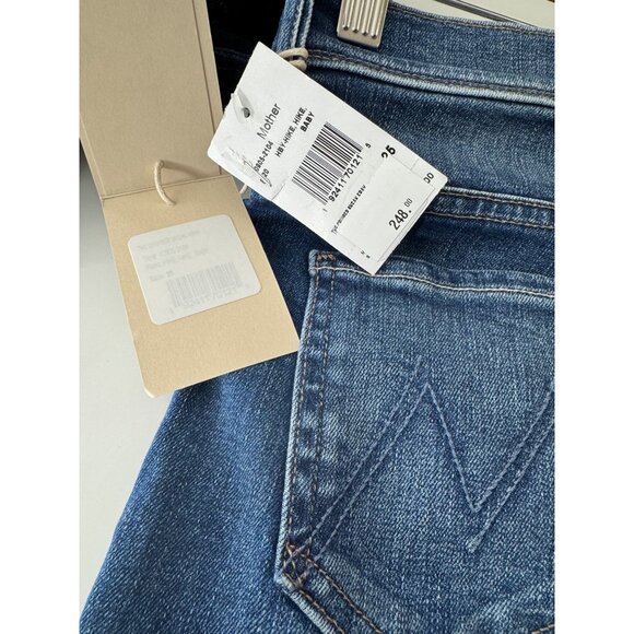 NWT MOTHER The Cruiser Sneak Fray Jeans in Hike Hike Baby Size 25 Stretch - Picture 8 of 9